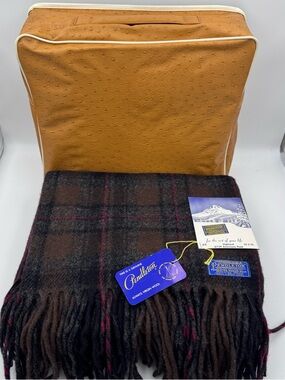 Vintage Brown PENDLETON Woolen Mills 100% Virgin Wool 52”/70” Large Trow Boho